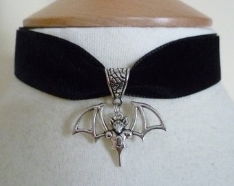 Black Velvet bat Choker Pagan Gothic Wicca Necklace Gothic Halloween,Velvet Choker