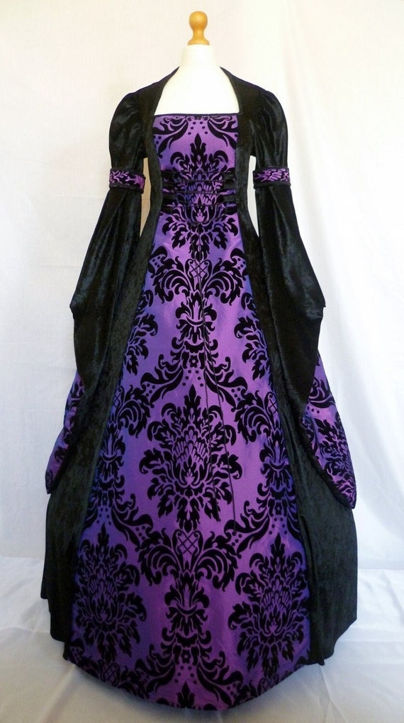 open lace back dress Dare Fashion Renaissance Top in Plum main image 1