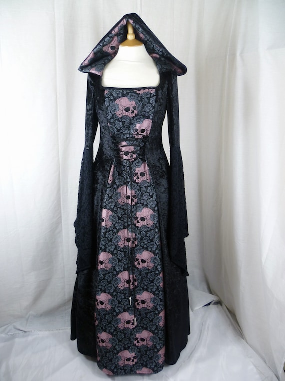 Black medieval wedding dresses hotsell