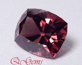 アクセサリー Cassis ZIRCON 3.89 Cts. Natural Red Wine & Mauve Brilliant Cut