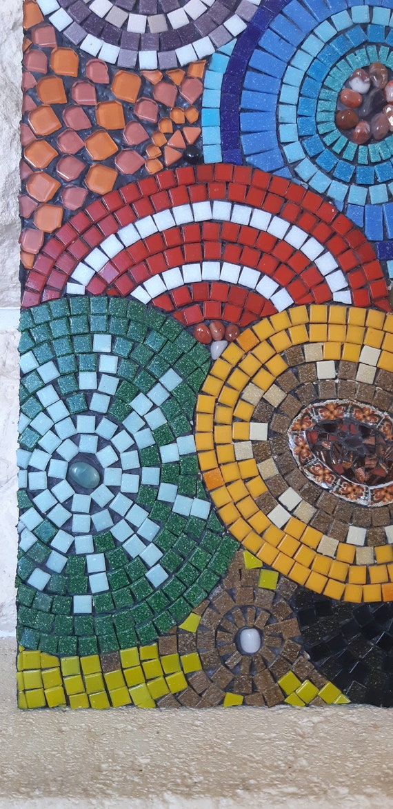 タイルモザイクの幾何学アート