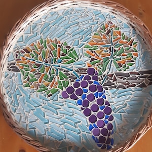 Mosaic serving tray, him original, vine grape decor, basket, round, table decor, picture, mosaic art, for him, for her, glass decor, wicker,