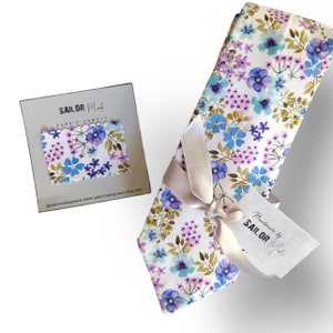 Men&#39;s Purple Floral Tie / Wedding Ties for Groom and Groomsmen / Floral Matching Ties / Floral Handkerchief