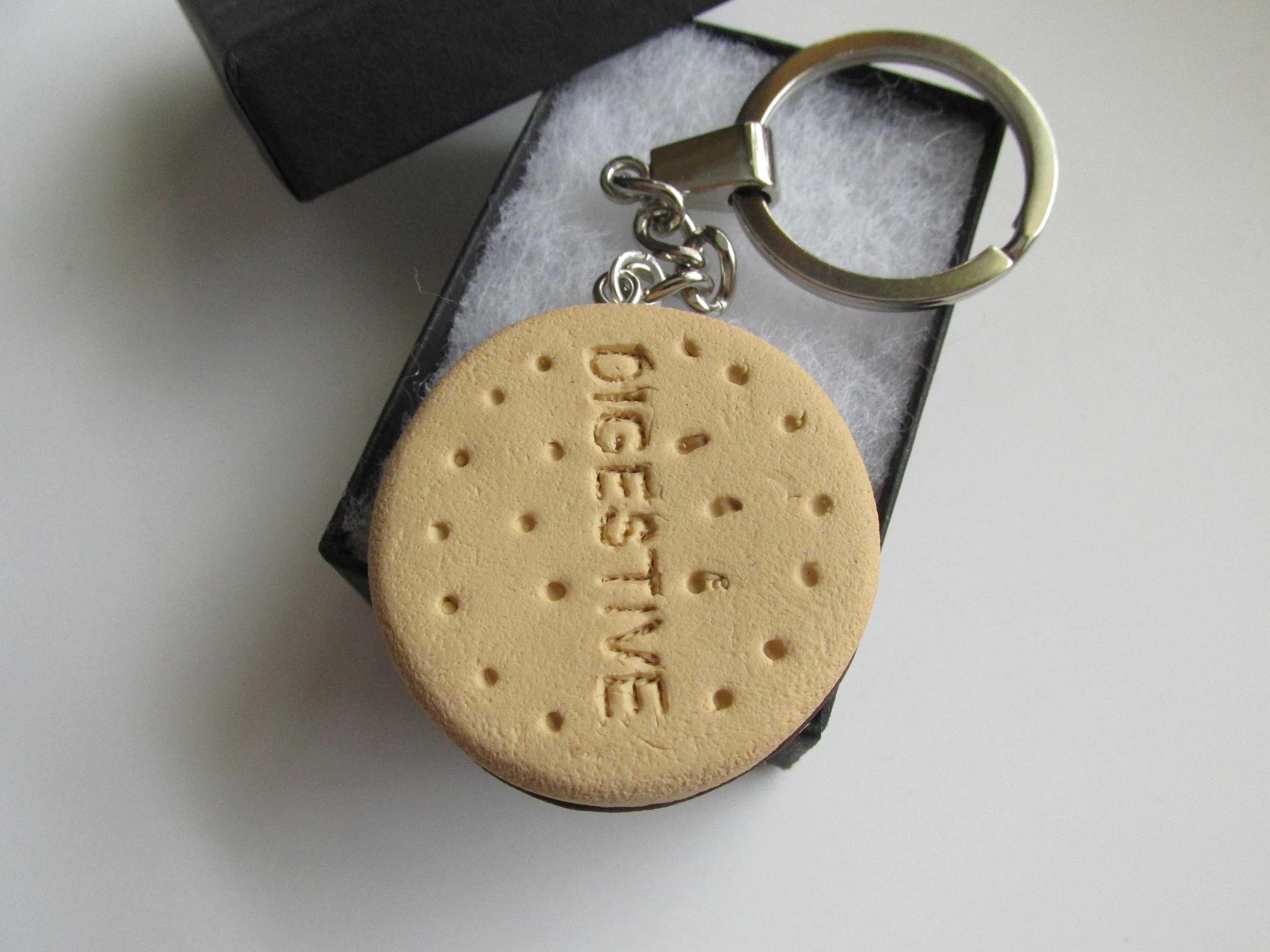 Digestive Key Ring Handmade - Fimo Polymer Clay Chocolate Digestive Biscuit Keyring . Made ...