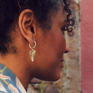 Udara, asymmetric silver hoops with ferns. Vermeil gold made to order. image 2