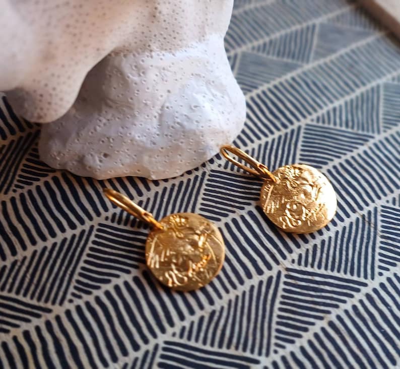 Athenea pendientes oro vermeil de moneda antigua con zafiros imagen 8