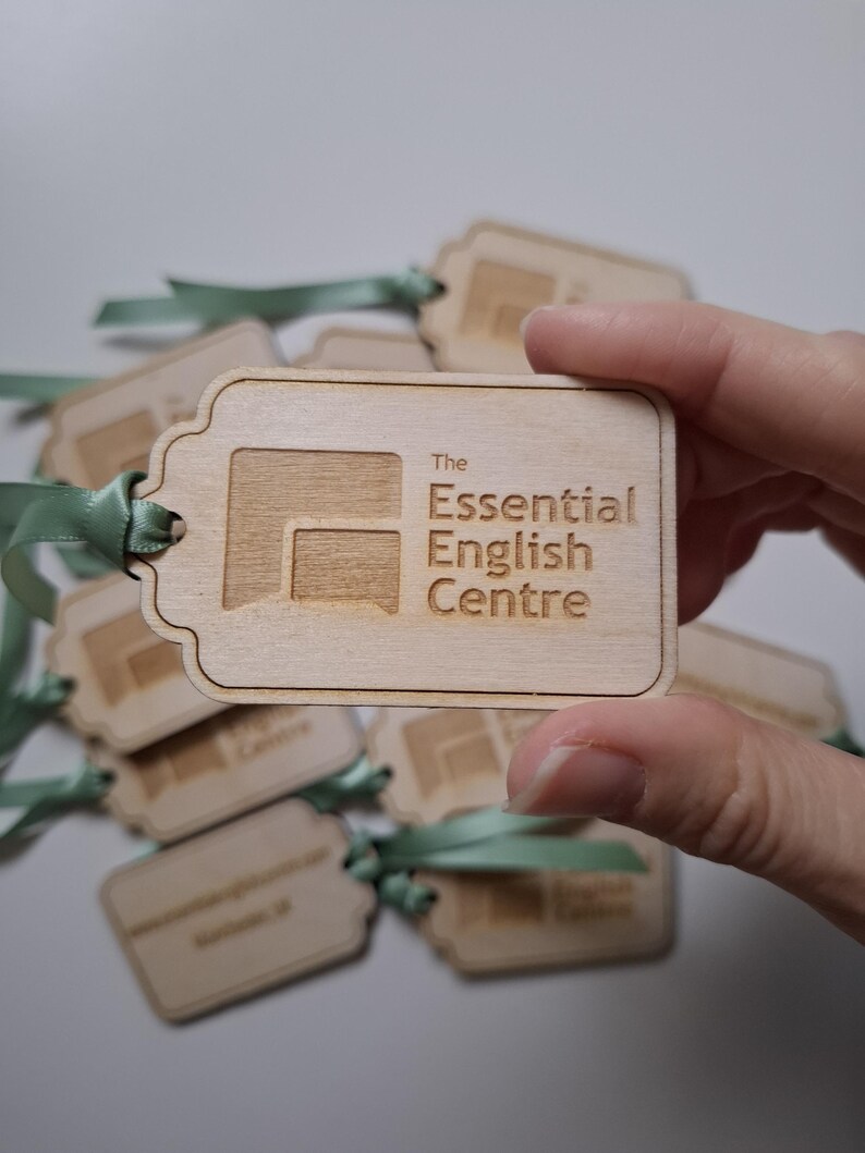 Personalised Woden Gift Tag Style 1 image 10