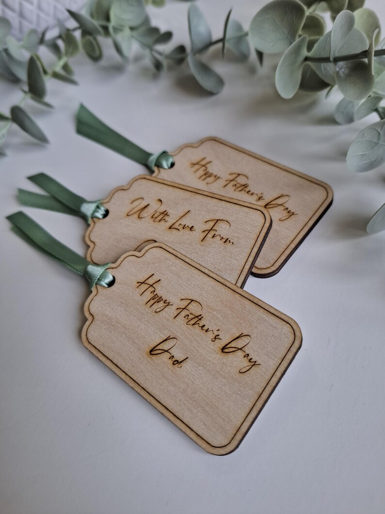 Personalised Woden Gift Tag Style 1 image 4