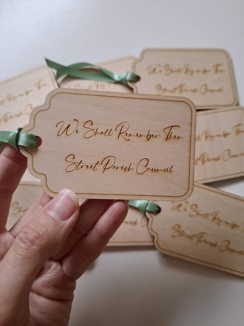 Personalised Woden Gift Tag Style 1 image 2