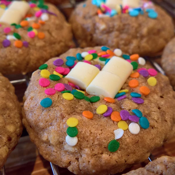 15 Biscoff & White Chocolate Lactation Cookies