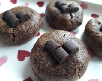 15 VEGAN Peanut Butter & Dark Chocolate Lactation Cookies