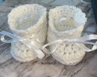 Handmade Crocheted Newborn Infant Preemie Booties White
