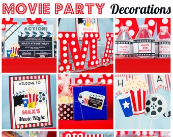 Op de afbeelding: Een collage van feestdecoraties met filmthema. Bevat uitnodigingen, popcorn, drankflessen, cadeaulabels en bedankkaarten. Het kleurenschema is rood, wit en blauw, met filmrol- en popcornafbeeldingen. Tekst bevat "Movie Party" en "Max's 5th Birthday".