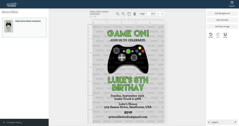 以下が含まれることがあります： 黒いゲームコントローラーのグラフィックと緑色の「GAME ON！」というテキストが特徴の、ビデオゲームをテーマにした招待状。招待状には、誕生日のパーティーの日時や場所などのイベント詳細が含まれています。