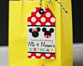 Etiquettes pour cadeaux Mickey et Minnie Mouse - Imprimables étiquettes pour cadeaux Minnie Mouse et Mickey Mouse en rouge par Printable Studio