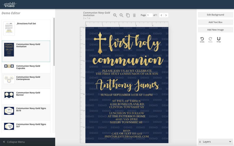 K&ouml;nnte beinhalten: Eine Einladung zur ersten heiligen Kommunion in Marineblau und Gold mit einem Kreuz und dem Text "erste heilige Kommunion" und "Anthony James". Die Einladung enth&auml;lt Datum, Uhrzeit und Ort der Veranstaltung.