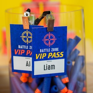 Dart Party VIP Pass - afdrukbare dart VIP pass - Battle Zone ID-badge voor Foam Dart Party afdrukbare studio