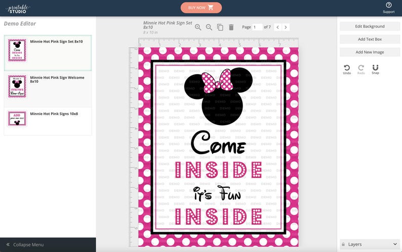 Puede incluir: Un cartel imprimible con un fondo de lunares rosa y blanco con una imagen en blanco y negro de Minnie Mouse. El cartel dice "Come Inside It's Fun Inside".