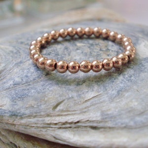 Slim Stacking Beaded Rings in Sterling Silver, Rose Gold or Gold Toes, Thumbs, UK Handmade Stretch Rings for Women, 2.5mm Ball Bead zdjęcie 6