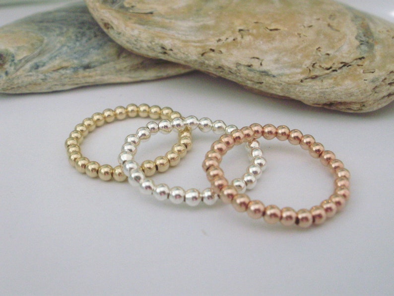 Slim Stacking Beaded Rings in Sterling Silver, Rose Gold or Gold Toes, Thumbs, UK Handmade Stretch Rings for Women, 2.5mm Ball Bead zdjęcie 3