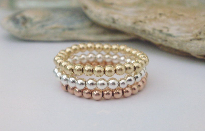 Slim Stacking Beaded Rings in Sterling Silver, Rose Gold or Gold Toes, Thumbs, UK Handmade Stretch Rings for Women, 2.5mm Ball Bead zdjęcie 1