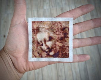 Tiny modern cross stitch pattern "La Scapigliata" by Leonardo Da Vinci. (P235) Miniature art cross stitch.