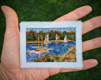 Modèle de point de croix moderne « La Seine à Argenteuil » par Claude Monet. Petit point de croix artistique, mini chef-d'oeuvre, téléchargement immédiat au format PDF