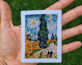 Motif de point de croix moderne « La route avec des cyprès de Vincet van Gogh ». Art miniature point de croix, Mini chef-d'oeuvre, PDF à téléchargement immédiat