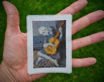 Petit motif de point de croix « Le vieux guitariste de Pablo Picasso ». (P321) Miniature artistique au point de croix. Point de croix moderne.