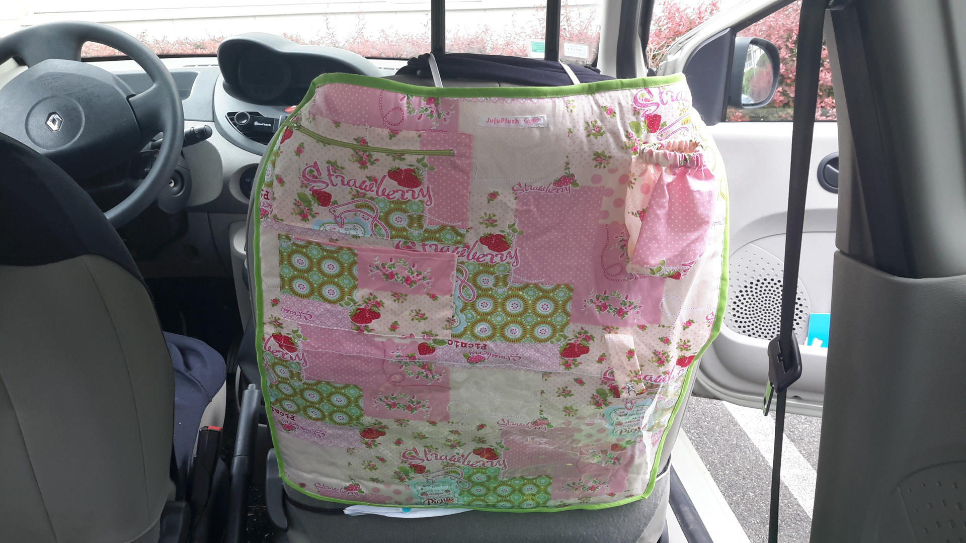 Car seat organizer -  France