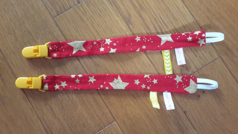 Star Red blanket or pacifier clip image 1