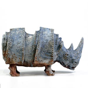 Blå rustning, original keramisk skulptur