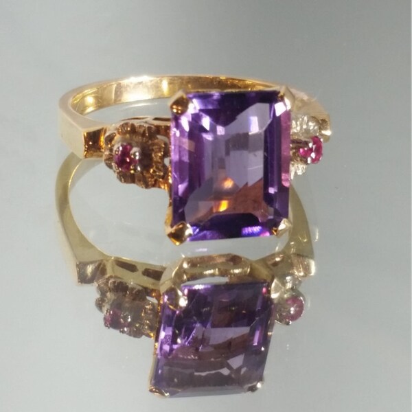 Vintage - ***Never Worn*** 14K Solid Yellow Gold Art Deco Amethyst and Ruby Ring Vintage