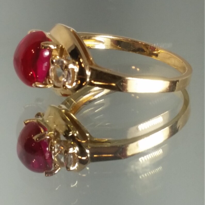 ***Never Worn*** 14K Solid Yellow Gold Retro Ruby /& Zircon Vintage Ring Vintage