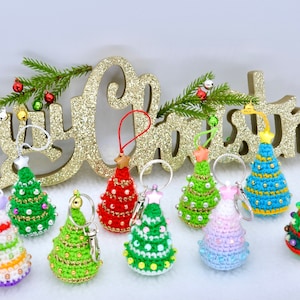 Modello portachiavi albero di Natale all&#39;uncinetto, modello mini ornamento albero di Natale Amigurumi all&#39;uncinetto, modello portachiavi albero di Natale