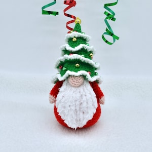 Kabouter haakpatroon, Gonk haakpatroon, gehaakte kabouter in kerstboomhoedpatroon
