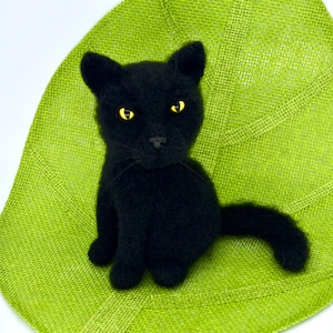 かぎ針編みの猫のパターン、かぎ針編みの黒猫のパターン、かぎ針編みのあみぐるみの黒猫