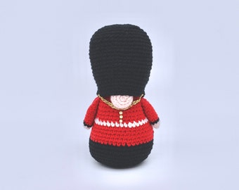 King's Guard Gnome Crochet Pattern, British Royal Guard Crochet Gnome Pattern, Crochet Patriotic Gnome