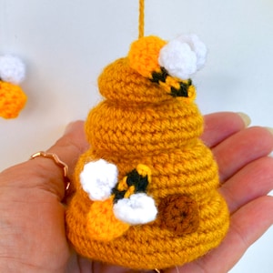 Bees, Beehive and Sunflower Crochet Garland Pattern, Amigurumi Bees Bunting, Wall Hanging  Crochet Pattern, Nursery Dec