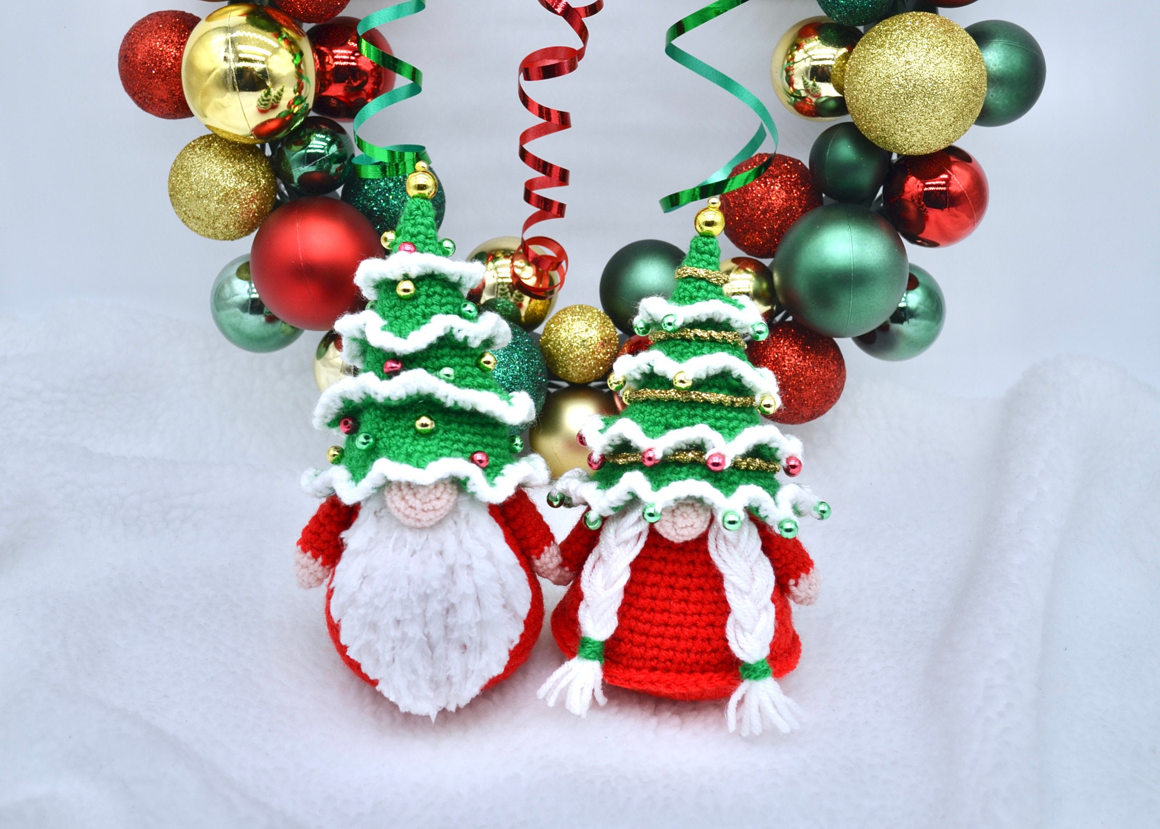 30 Christmas Tree Hat Crochet Patterns for Festive Holiday Makes 16 Gnome Couple Crochet Pattern with Christmas Tree Hat