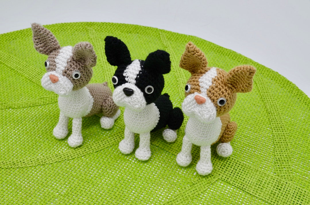 ボストンテリアのかぎ針編みパターン：あみぐるみ犬（PDFパターン