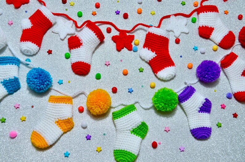 Crochet Socks and Stars Garland Pattern, Christmas Decor Bunting, Wall Hanging Pattern, Christmas Garland, Crochet Stockings and Stars image 9