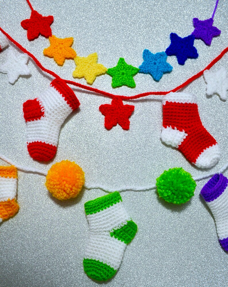 Crochet Socks and Stars Garland Pattern, Christmas Decor Bunting, Wall Hanging Pattern, Christmas Garland, Crochet Stockings and Stars image 5