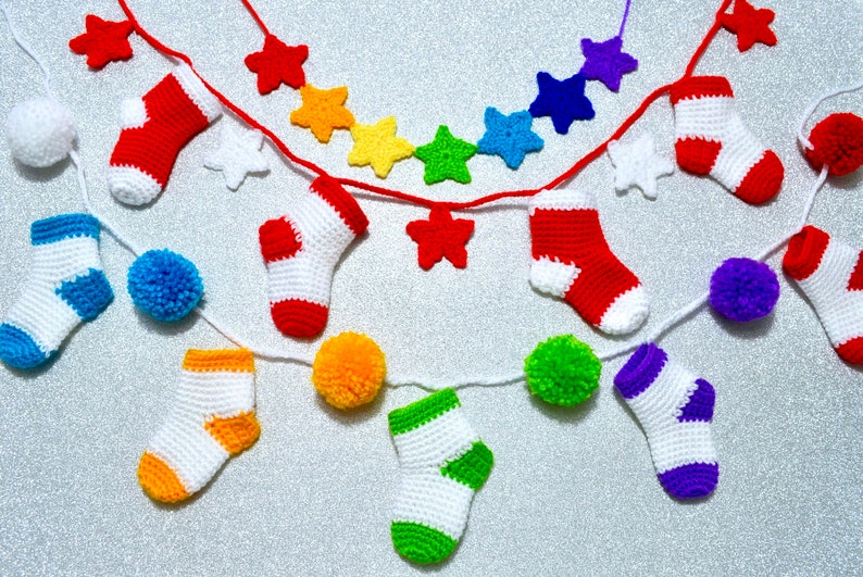 Crochet Socks and Stars Garland Pattern, Christmas Decor Bunting, Wall Hanging Pattern, Christmas Garland, Crochet Stockings and Stars image 3