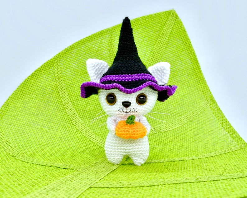 Crochet Halloween Cat Pattern Crochet Pumpkin Crochet Cat in Witch Hat Crochet Cat Amigurumi Pattern Halloween Kitten White Cat
