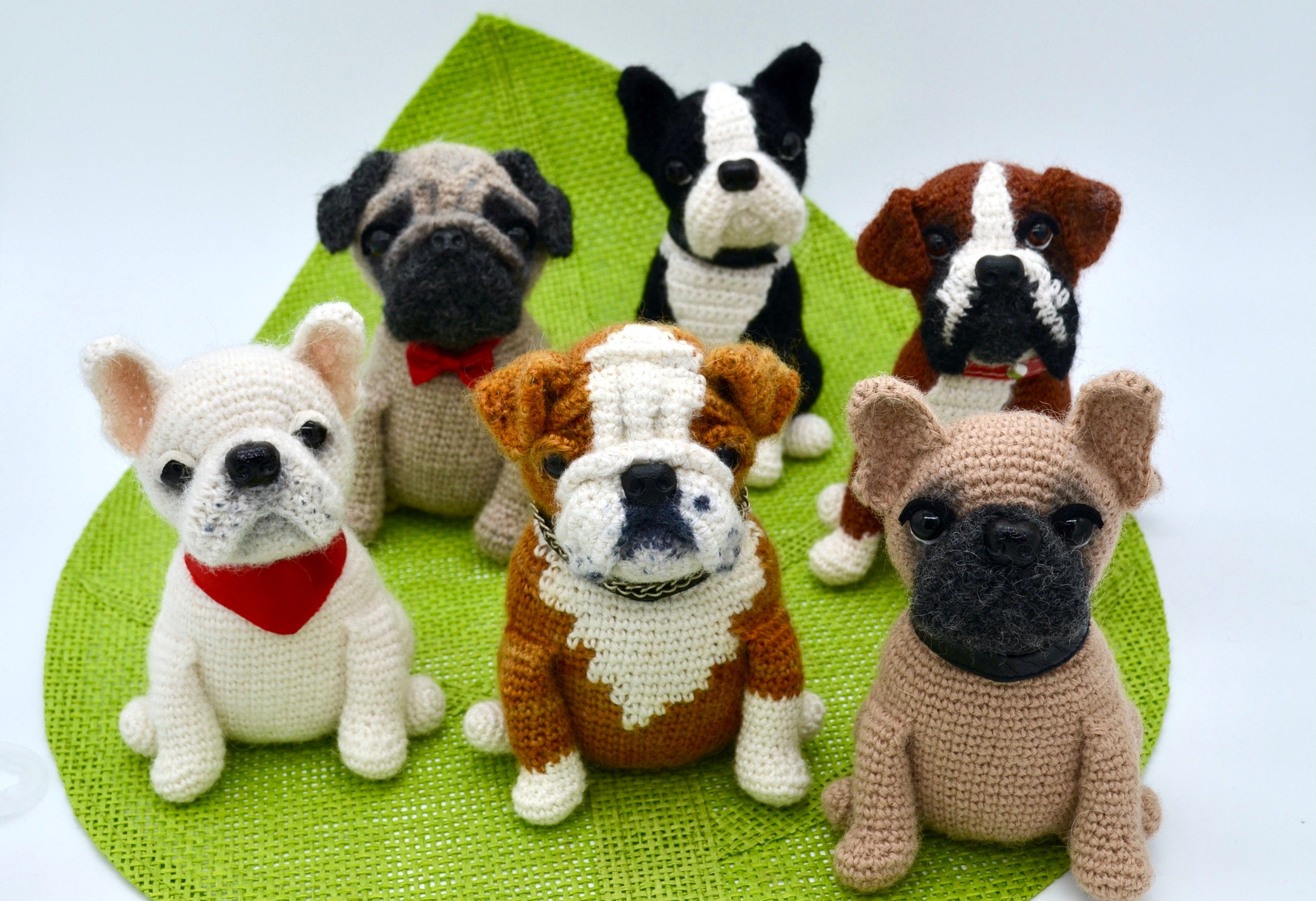 38 French Bulldog Crochet Patterns for Adorable Amigurumi Dogs 21 French Bulldog Crochet