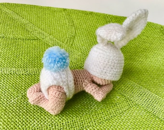 Mönster för virkad kanin: Amigurumi babyoutfit (PDF-mönster)