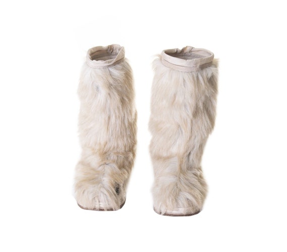 prada fur boots