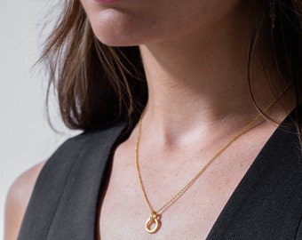 Gold Circle Necklace, Gold Rimini Necklace, Simple gold necklace, pretty gold necklace, linked gold necklace, recycled gold necklace