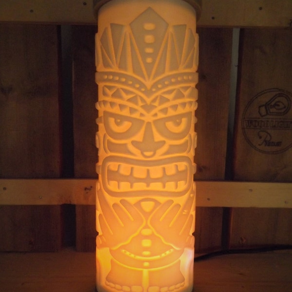 Lampe à thème tiki tropical, ensemble Terrible Tiki. Lampe LED avec effet bougie et twist ;-)